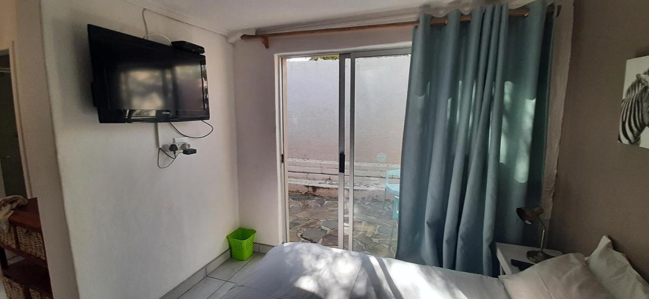 Self-Catering Studio, Unit 3 On Krupp Windhoek Exterior photo