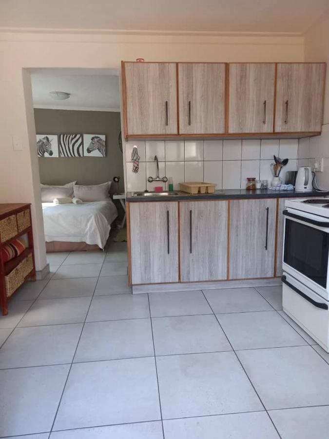 Self-Catering Studio, Unit 3 On Krupp Windhoek Exterior photo