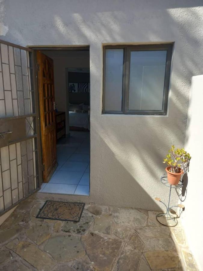 Self-Catering Studio, Unit 3 On Krupp Windhoek Exterior photo